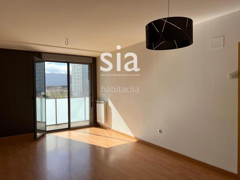 Foto 7357c23c-1f91-4733-83b9-07e4be727e01. Piso sia vende piso en Zabalgana en Zabalgana Vitoria - Gasteiz