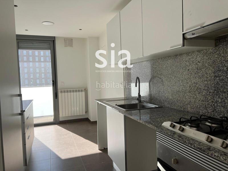 Foto ea956629-7e87-46e1-9fef-97df95807474. Piso sia vende piso en Zabalgana en Zabalgana Vitoria - Gasteiz