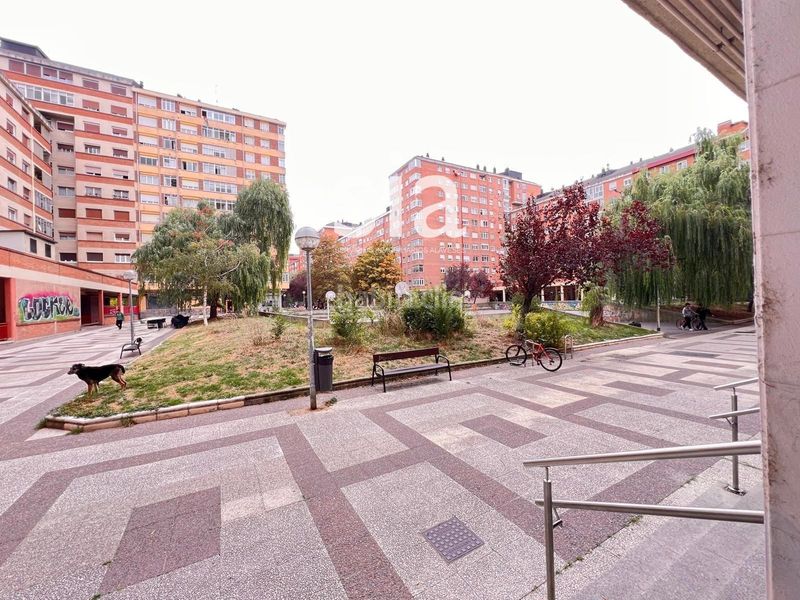 Foto c2b4f617-dc65-48ea-a6cc-08b3c564c4a5. Affitto locale commerciale in Arriaga - Lakua Vitoria - Gasteiz