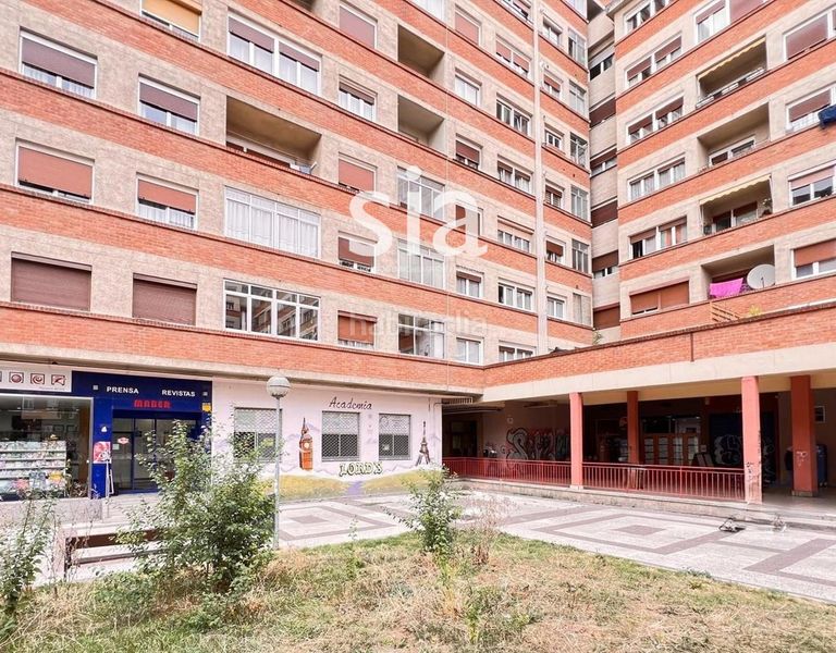 Foto d6796bce-6012-4844-a80c-d5fa31f2dd0f. Affitto locale commerciale in Arriaga - Lakua Vitoria - Gasteiz