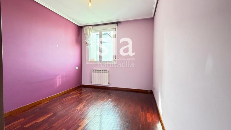 Foto 7d89decd-83ea-4e99-a99d-8bb3fc4a8c3c. Pis amb calefacció aparcament a Lakua-Bizkarra Vitoria - Gasteiz