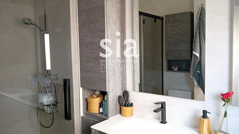 Foto 28068d79-944c-41fa-8ae4-f1f047f2468e. Piso exclusiva sia vende piso en zumabide en Aretxabaleta Vitoria - Gasteiz