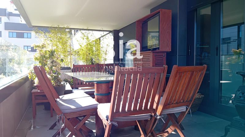 Foto b4f6370a-2966-4373-95ae-d3515cf0d0a7. Piso exclusiva sia vende piso en zumabide en Aretxabaleta Vitoria - Gasteiz