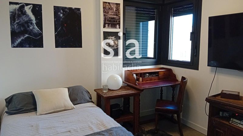 Foto f613ebe5-cfc3-4edf-b626-10115e097ec1. Piso exclusiva sia vende piso en zumabide en Aretxabaleta Vitoria - Gasteiz