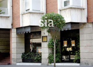 Geschäftsraum  Ramon y cajal. Sia inmobiliaria alquila o vende local frente al parque de la fl