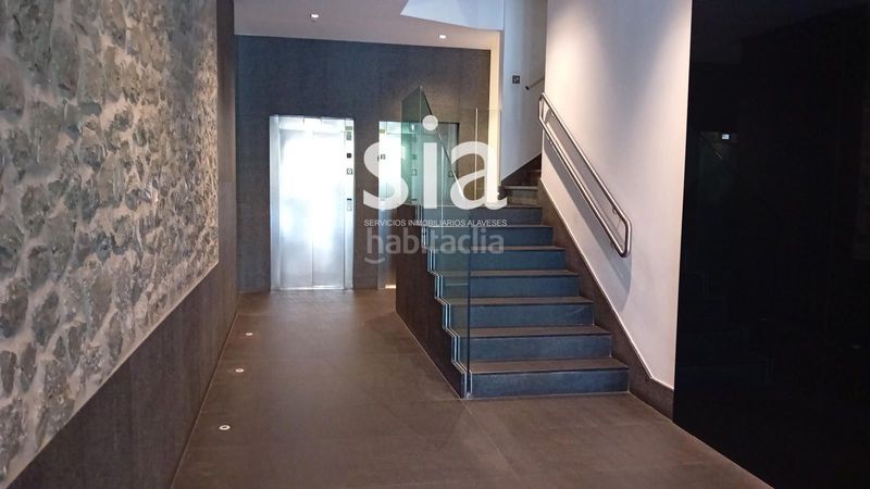 Foto b15a059a-754b-448b-9275-d47e5d2a5a54. Pis amb calefacció aparcament a Ensanche Vitoria - Gasteiz