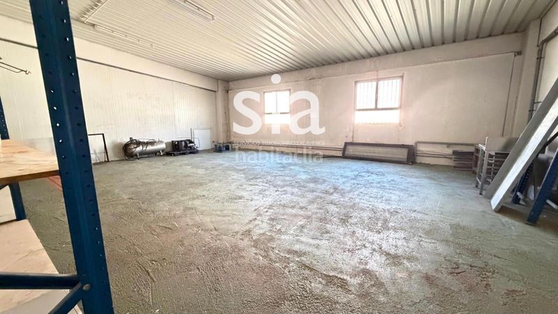 Foto b1d9feba-ecd6-46a6-92a4-6404f3dd87b2. Bâtiment à usage industriel dans Betoño Vitoria - Gasteiz