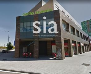 Aparcament cotxe  Avenida bruselas. En vitoriagasteiz
