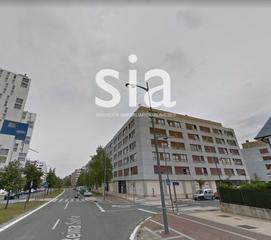 Aparcament cotxe  Reina sofia. En vitoriagasteiz