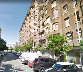 Location Local commercial  Pintor adrian aldecoa. En vitoriagasteiz