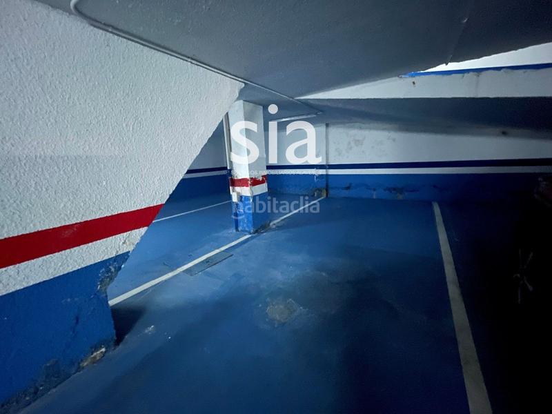 Foto 0d2250a2-2f74-412d-8f02-c08b9506a3fb. Parking coche en vitoriagasteiz en San Martín Vitoria - Gasteiz
