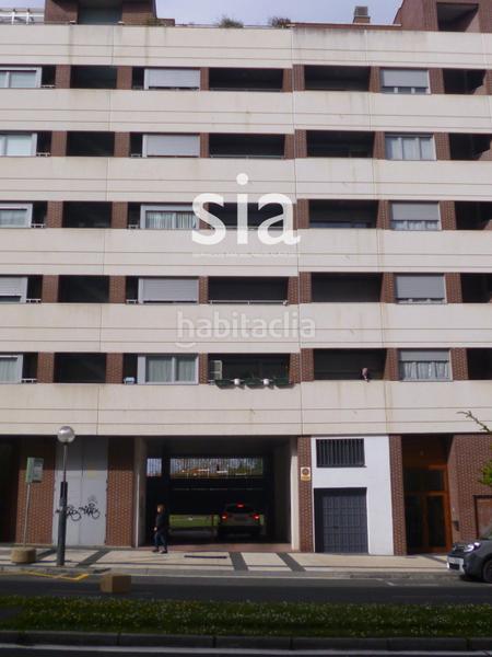 Foto d8470448-f9a4-422b-ae1e-7aef07145817. Parking coche sia vende plaza de garaje en teresa de calcuta en Vitoria - Gasteiz
