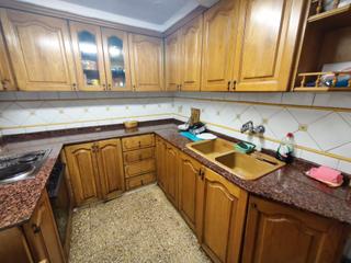 Etagenwohnung  Avinguda d'almassora 62. Gran piso con 4 hab y 2 baños 2 terrazas