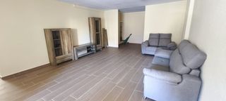 Miete Etagenwohnung  Plaça d'hernán cortés. Piso de 140 mts 3habitqaciones y 2 baños  reformado