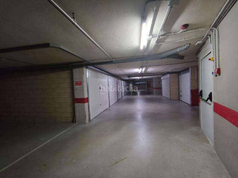 Foto 5830dc40-7df6-454c-a2e8-b629e712c9c0. Parking coche plazatxokotxo guipuzcoa en Astigarraga