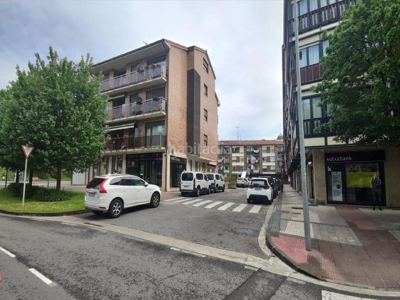 Foto d2c49627-5c08-4b24-bae0-972f34b67703. Parking coche plazatxokotxo guipuzcoa en Astigarraga