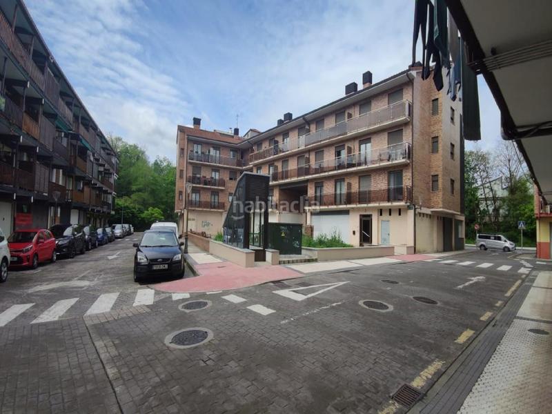 Foto d5deb1e7-32c9-4e96-aabc-7bba741e797c. Parking coche plazatxokotxo guipuzcoa en Astigarraga