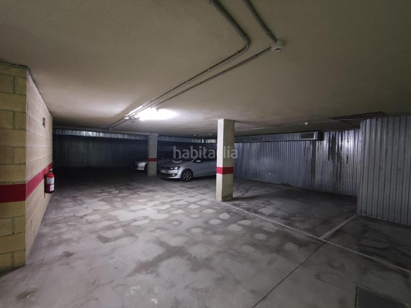 Foto ed01adea-a9ca-4808-be27-a005d07d3ca9. Parking coche plazatxokotxo guipuzcoa en Astigarraga