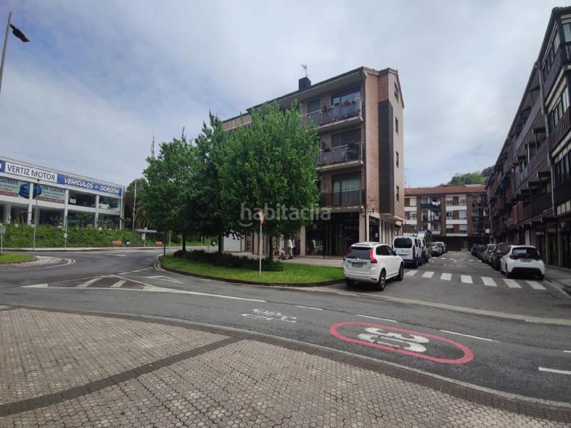 Foto f6f36824-91b5-4b8d-860e-a08f82c20d66. Parking coche plazatxokotxo guipuzcoa en Astigarraga