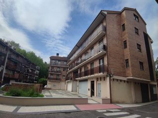 Aparcament cotxe a Astigarraga. Plazatxokotxo de astigarraga astigarragaguipuzcoa