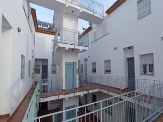 Aparcament cotxe a Mairena del Alcor. Cl constantina pl sector 12 su r1 15 mairena del alcor