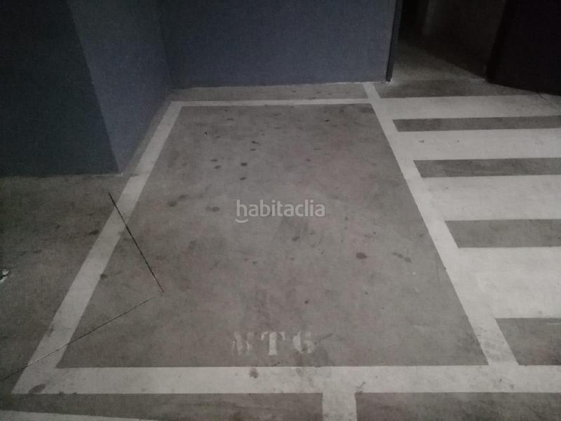 Foto 335eb2ee-85b9-40ab-a3dd-c6ef7f5ee2d5. Parking voiture dans Madridejos