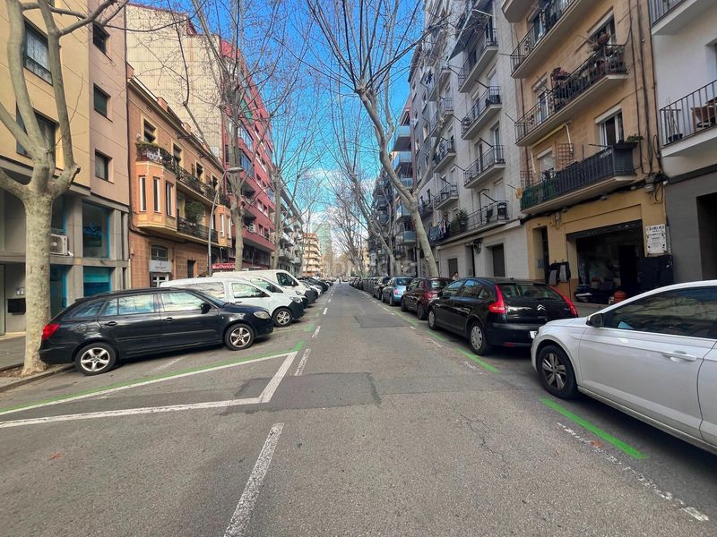 Foto 1c686f84-c6ca-4760-8b59-4b7e0f8572ec. Aparcament cotxe a Poblenou Barcelona