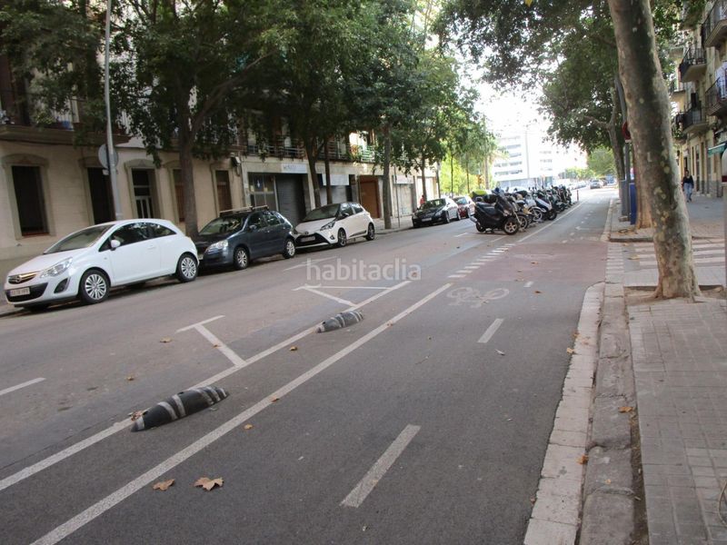 Foto c2350814-b7ea-4be1-be5f-40fcc348c273. Aparcament cotxe a Poblenou Barcelona