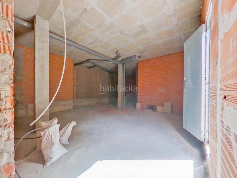 Foto 153c56e5-39fa-45c2-98b5-4856e4d49a7d. Local comercial a Llevant Igualada