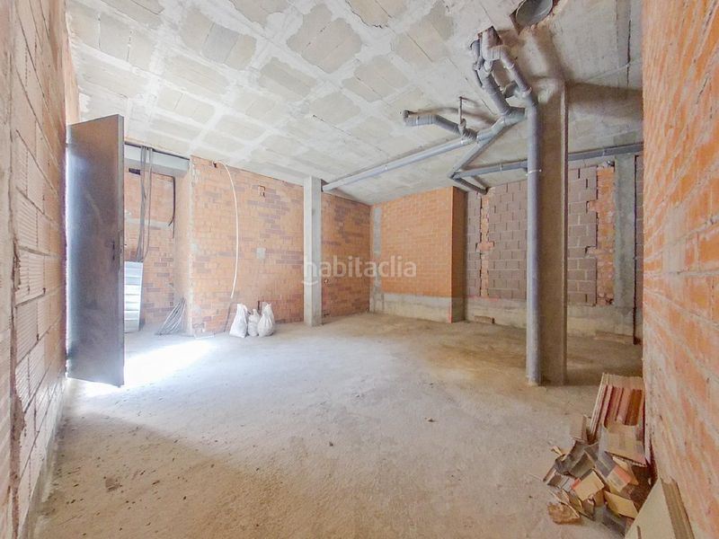 Foto d11eae07-8744-410e-ae9a-e3058942404b. Local comercial a Llevant Igualada