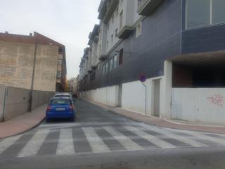 Aparcament cotxe a Sax. Comendador alcañiz 6 y pz mayor 1