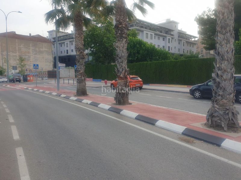 Foto bf901960-fadb-4691-b9c6-587e516ef283. Aparcament cotxe a Sax