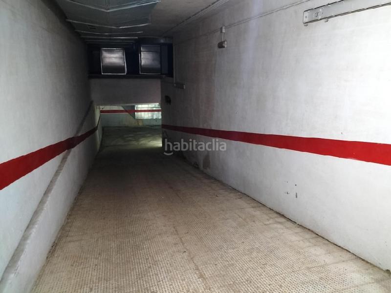 Foto 46d92a16-3089-4e90-bfdf-36a18172d610. Aparcament cotxe a Algemesí