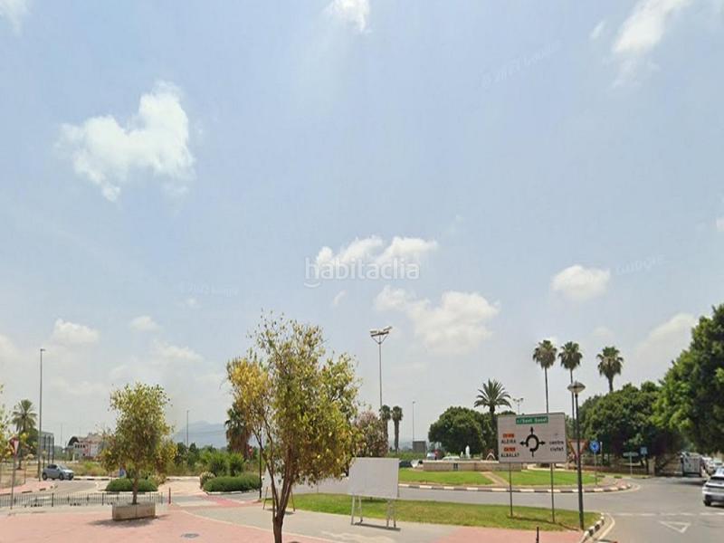 Foto 693a421b-e7e7-4fdc-889b-dc981b66fd8c. Aparcament cotxe a Algemesí