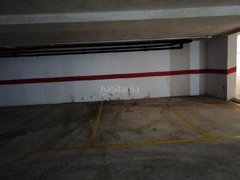 Foto 8829679f-c135-4e7f-83ff-f2d6fdb0f593. Aparcament cotxe a Algemesí