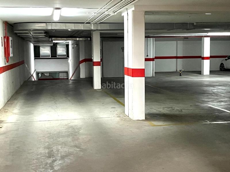 Foto 9a760ac1-95d3-4333-9505-6a694f0b85db. Aparcament cotxe a Algemesí