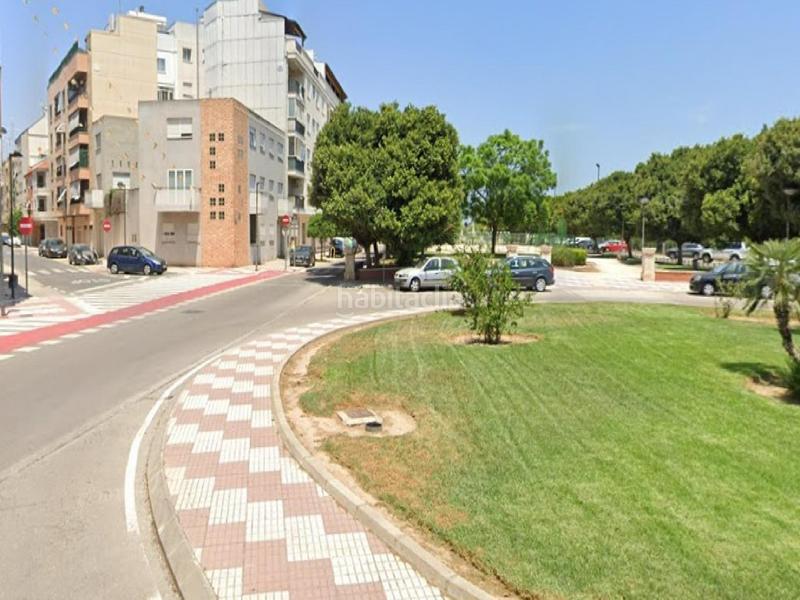 Foto cb19a241-12b9-475f-b43a-fd23446d16a1. Aparcament cotxe a Algemesí