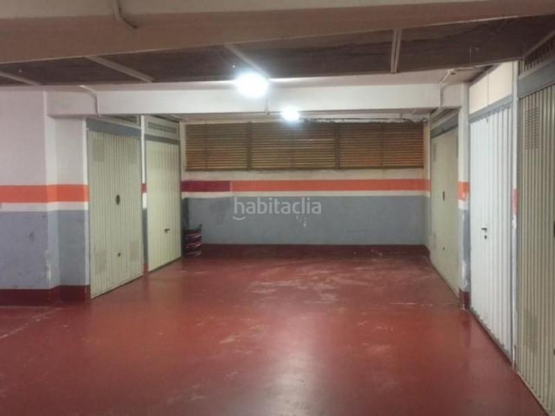 Foto d39a693c-f515-4832-94ff-39cbbeadfd95. Parking voiture dans Astillero (El)