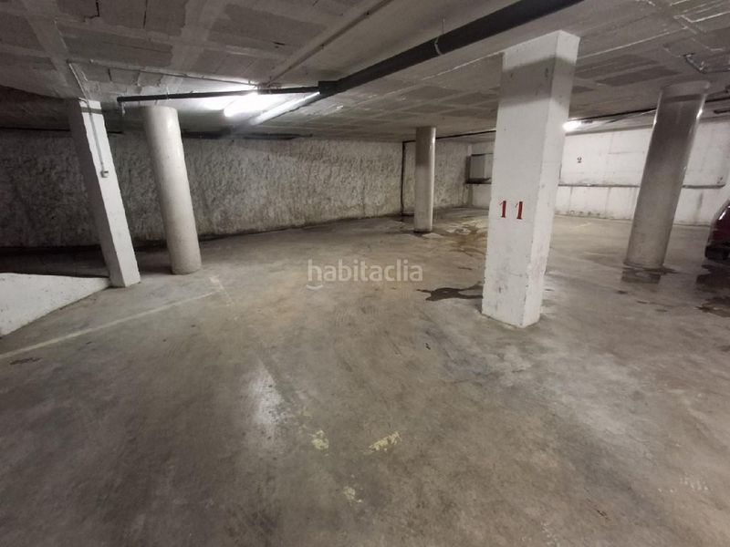 Foto 04620b08-b3dc-49dc-b73a-c56f9b4b9a65. Aparcament cotxe a Olot
