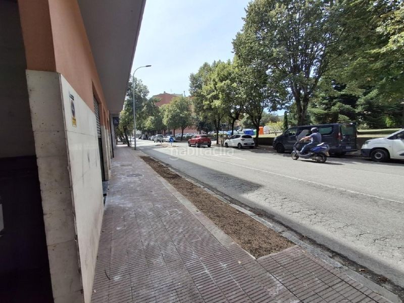 Foto 25282d2b-a032-44a4-a483-7d184dd690f5. Aparcament cotxe a Olot