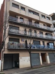 Aparcament cotxe a Olot. Gironagerona  olot