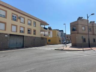 Chalet à Carretera Mojonera - Cortijos de Marín. Av los estudiantes   roquetas de mar almeria