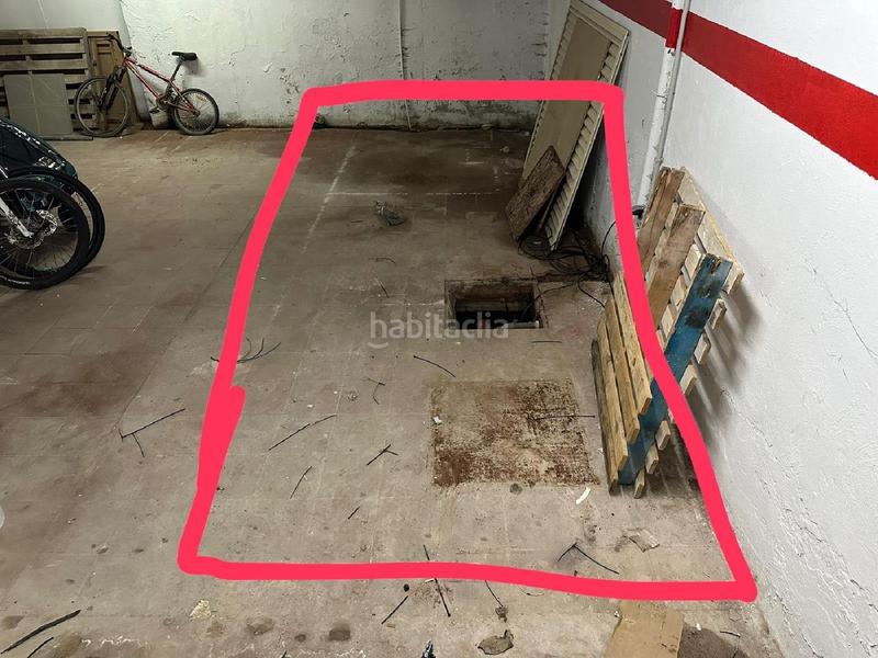 Foto f9cddc03-624c-44b4-b015-3125efcc1013. Autoparkplatz in San Lorenzo Sevilla