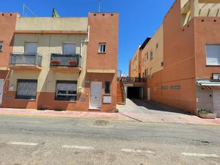 Aparcament cotxe a Vera Ciudad. Carlos v vera almeria