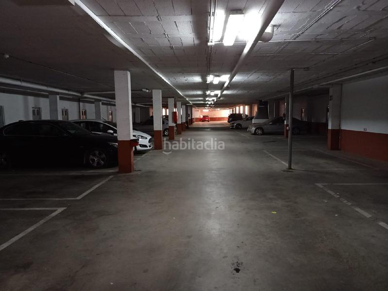 Foto 89a692ca-83eb-4943-bf3c-b7bcd48a6576. Parking coche carlos v almeria en Vera ciudad Vera