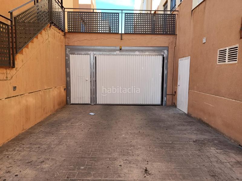 Foto cf512c8f-acc0-44d6-967a-bc209baeaf7a. Parking coche carlos v almeria en Vera ciudad Vera