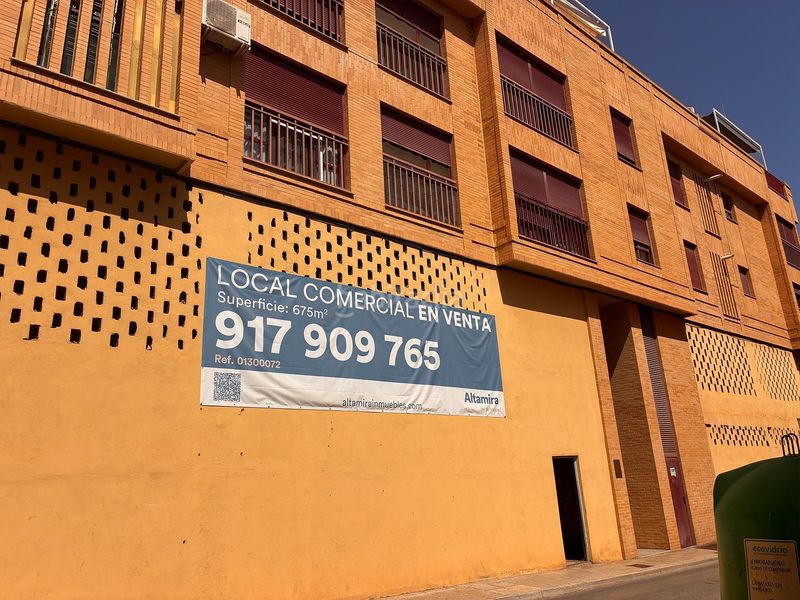 Foto ac4a6cf8-ce6e-40e8-9479-03d7dfa52c41. Business premise in Almansa