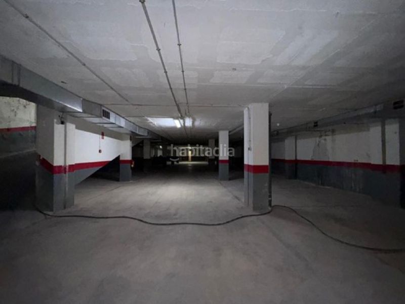 Foto 21097e18-86d7-4a1b-9069-3244af2b0eac. Aparcament cotxe a Arboç (L´)