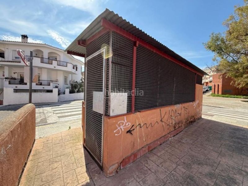 Foto 3ad65315-5d5d-447d-a916-2b28e9589503. Aparcament cotxe a Arboç (L´)