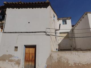 Casa aparellada a Aniñón. Casa en aniñon